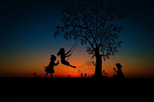 children_swing_tree_dusk